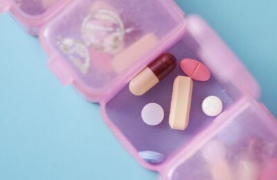 Cum se evită greșelile în tratamentul cronic. 8 pași pentru administrarea și păstrarea corectă a medicamentelor